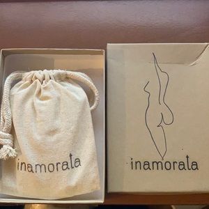 iNAMORATA body earrings by Emily Ratajkowski